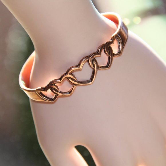 WM co Copper Linked Heart Cuff Bracelet - Picture 8 of 11